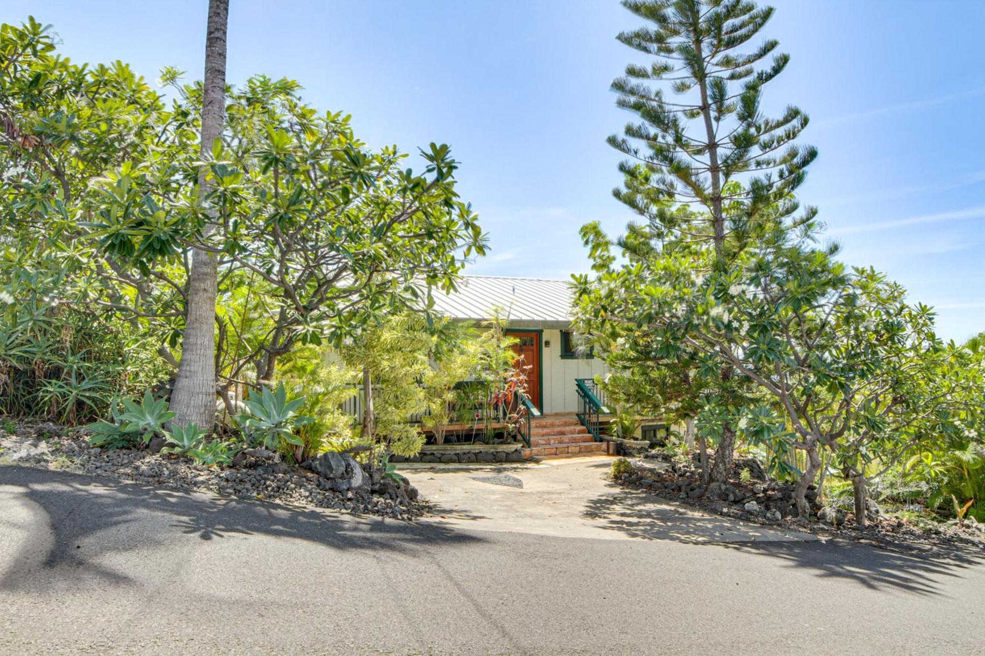 Ocean-View Bungalow Walk To Pebbles Beach! Hookena Eksteriør bilde