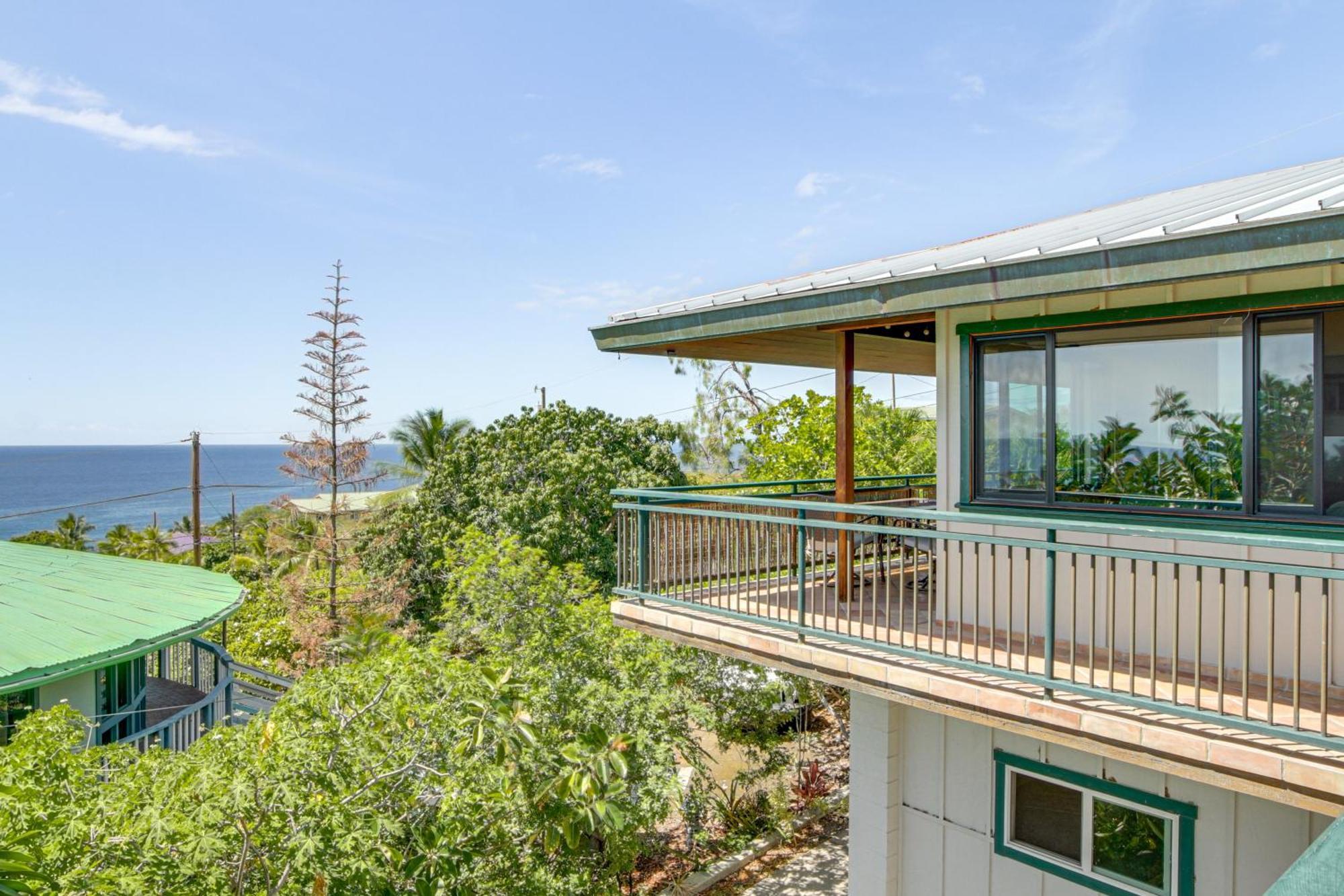 Ocean-View Bungalow Walk To Pebbles Beach! Hookena Eksteriør bilde